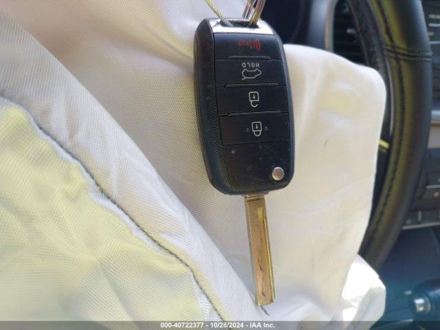 5XYPG4A38GG047713 KIA Sorento 2.4l Lx