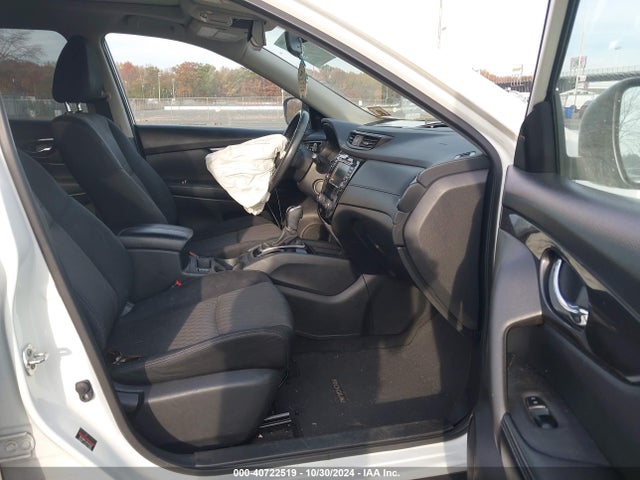 JN8AT2MV8JW345387 Nissan ROGUE SV