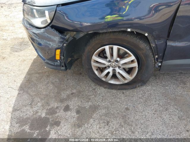 WVGBV7AX8FW504375 Volkswagen TIGUAN S