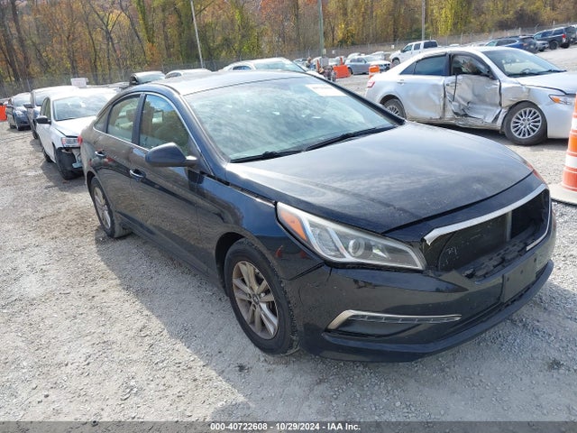 Hyundai SONATA SE 2015 5NPE24AF7FH002608 Image 1