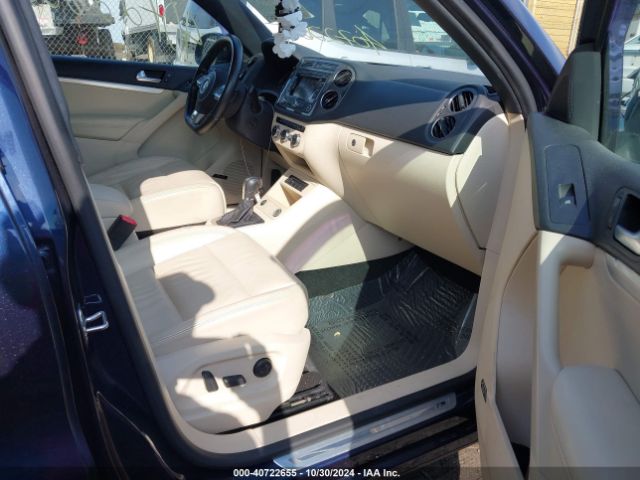 WVGBV3AX8EW044125 Volkswagen Tiguan R-line
