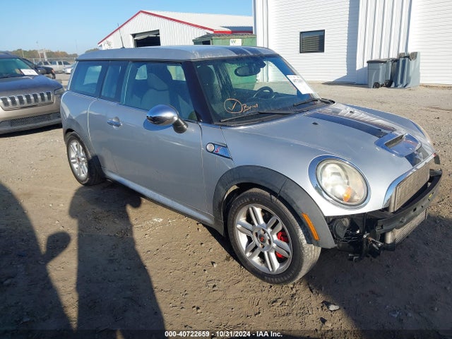 2010 MINI COOPER S CLUBMAN WMWMM3C53ATP76361 Photo 0