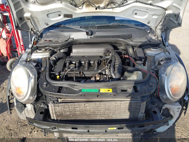 2010 MINI COOPER S CLUBMAN WMWMM3C53ATP76361 Photo 9