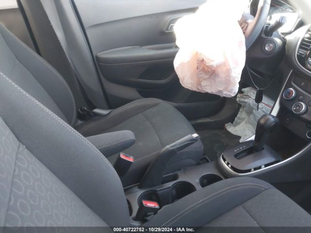 3GNCJKSB2LL319130 Chevrolet Trax Fwd Ls