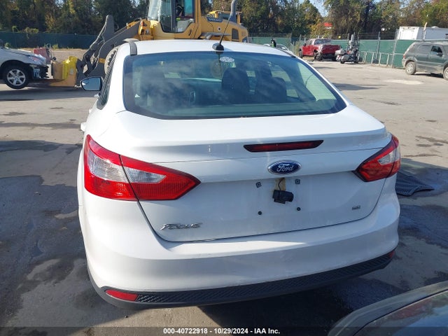 Ford FOCUS SE 2014 1FADP3F24EL388028 Image 16