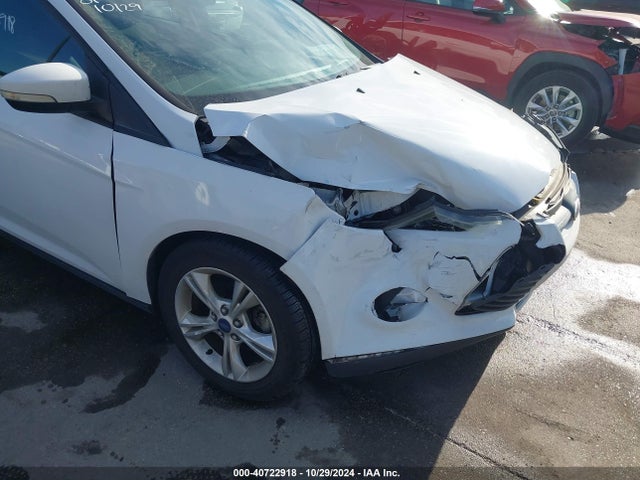 Ford FOCUS SE 2014 1FADP3F24EL388028 Image 18