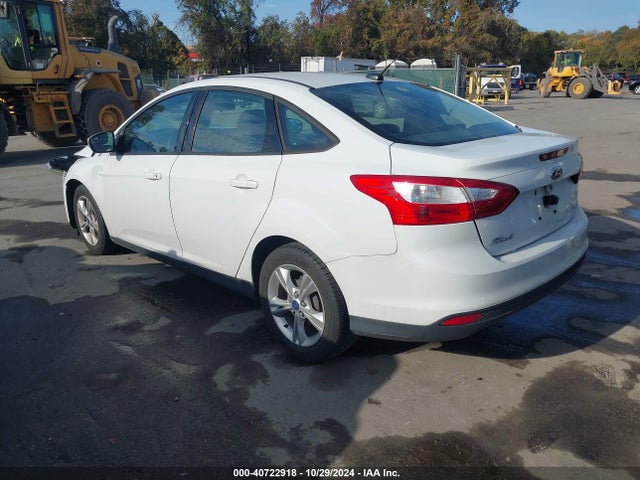 Ford FOCUS SE 2014 1FADP3F24EL388028 Image 3