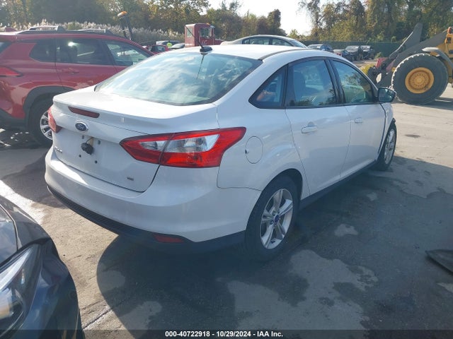 Ford FOCUS SE 2014 1FADP3F24EL388028 Image 4