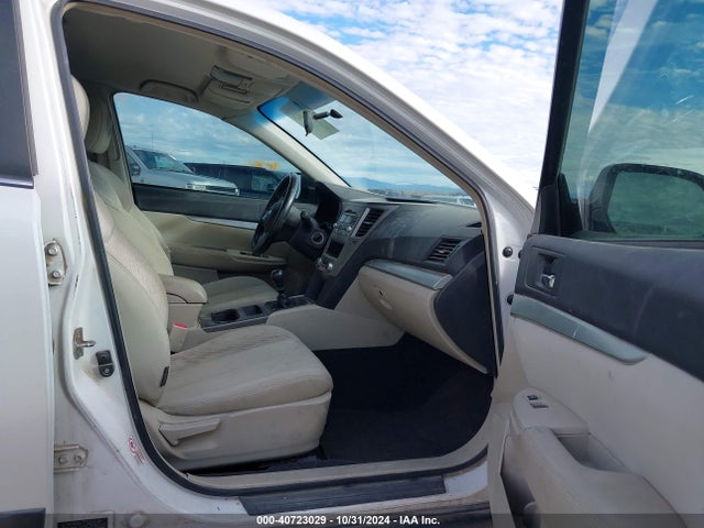 40723029 :رقم المزاد ، 4S4BRCAC0A1320189 vin ، 2010 Subaru Outback 2.5i مزاد بيع