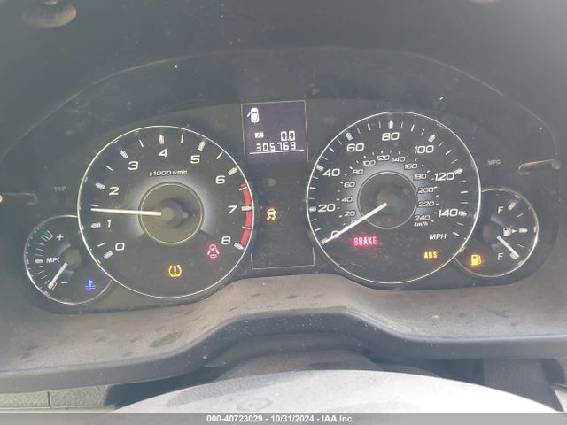 40723029 :رقم المزاد ، 4S4BRCAC0A1320189 vin ، 2010 Subaru Outback 2.5i مزاد بيع