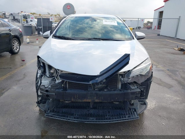 Toyota COROLLA LE 2018 5YFBURHEXJP808042 Image 13