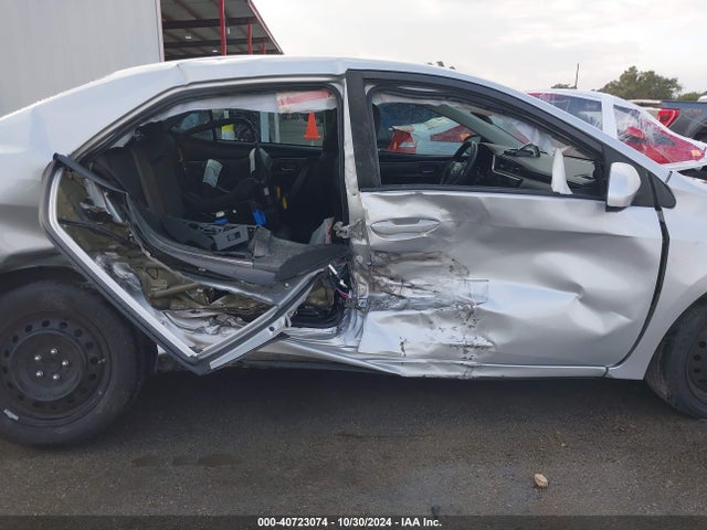 Toyota COROLLA LE 2018 5YFBURHEXJP808042 Image 14