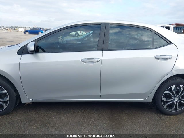 Toyota COROLLA LE 2018 5YFBURHEXJP808042 Image 15
