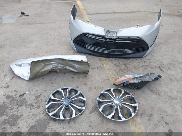 Toyota COROLLA LE 2018 5YFBURHEXJP808042 Image 12