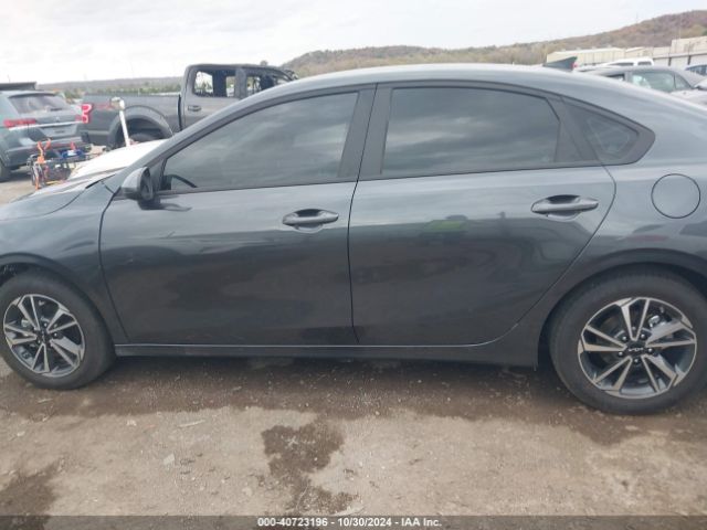 3KPF24AD3RE837777 KIA Forte Lxs
