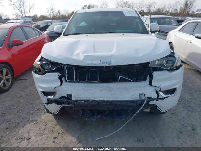 1C4RJFAG0JC220998 Jeep Grand Cherokee Laredo E 4x4