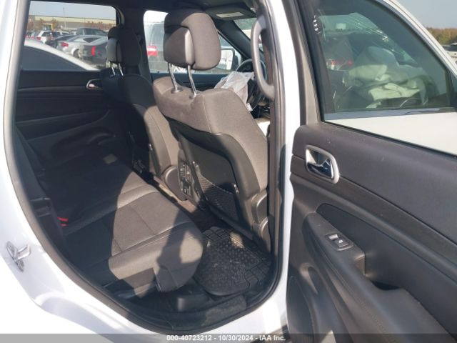 1C4RJFAG0JC220998 Jeep Grand Cherokee Laredo E 4x4