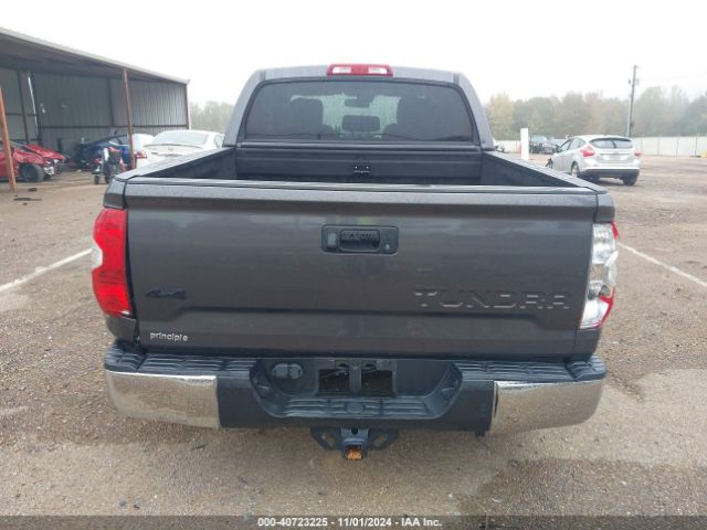 5TFDW5F18JX705909 Toyota Tundra Sr5 5.7l V8