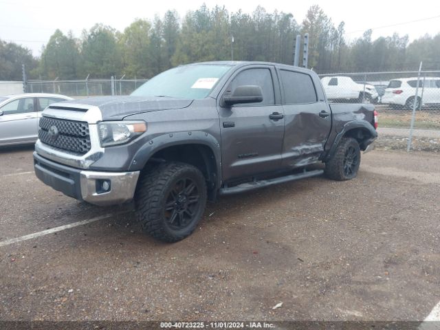 5TFDW5F18JX705909 Toyota Tundra Sr5 5.7l V8