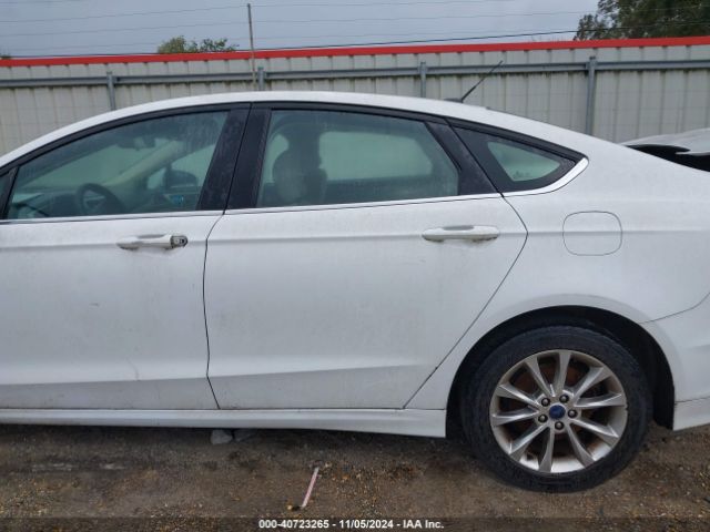 3FA6P0HD1HR309457 Ford FUSION SE