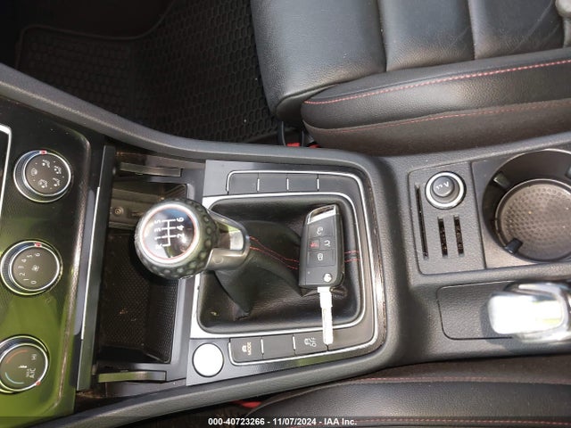 3VW547AU6HM012602 Volkswagen Golf GTI