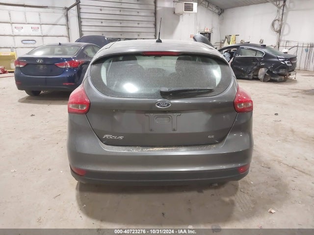 Ford FOCUS SE 2018 1FADP3K20JL320650 Image 16