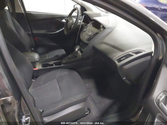 Ford FOCUS SE 2018 1FADP3K20JL320650 Image 5