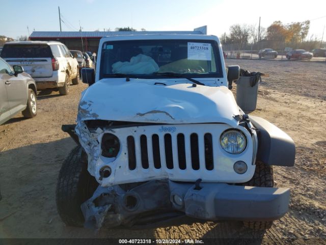 1C4BJWDG4FL749956 Jeep Wrangler Unlimited Sport