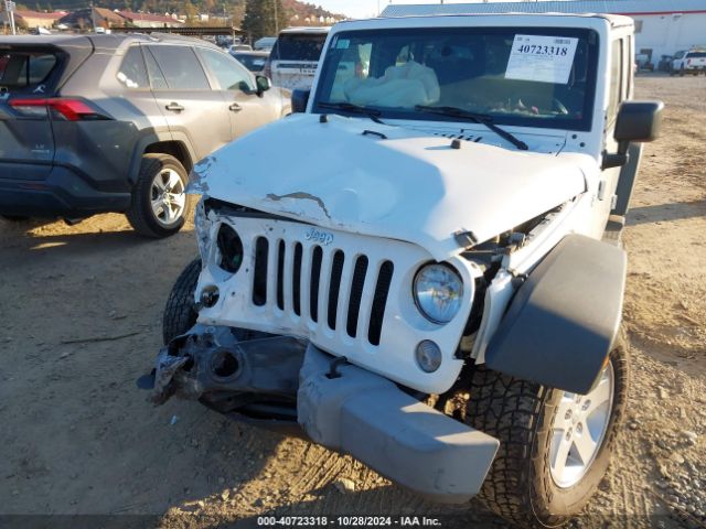 1C4BJWDG4FL749956 Jeep Wrangler Unlimited Sport