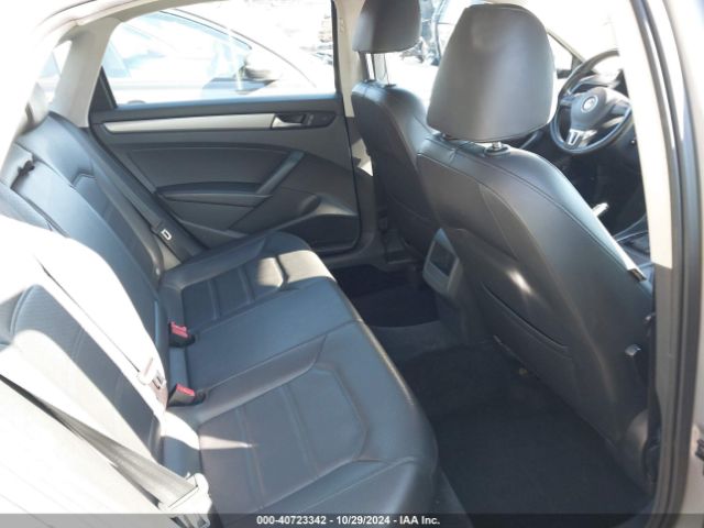 1VWAT7A31EC085091 Volkswagen Passat 1.8t Wolfsburg Edition