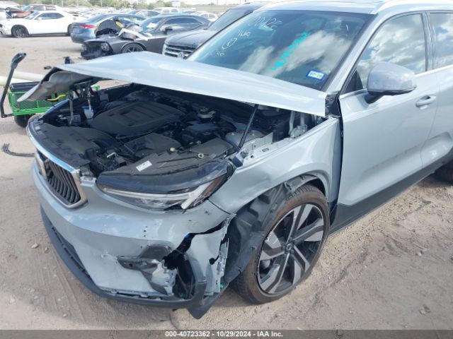 YV4L12UE8R2217967 Volvo Xc40 B5 Plus Bright Theme