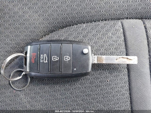 KIA Optima Lx 2017 5XXGT4L3XHG127609 Image 11