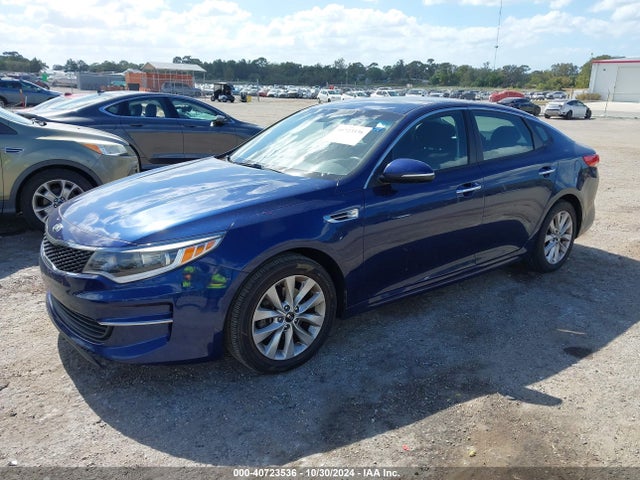 KIA Optima Lx 2017 5XXGT4L3XHG127609 Image 2
