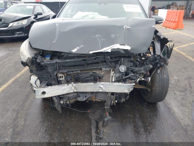 KNDCC3LC1H5072111 KIA NIRO EX