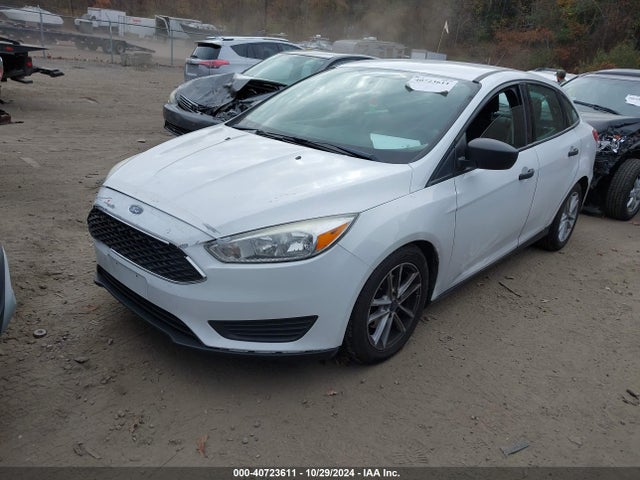 Ford FOCUS S 2016 1FADP3E28GL287465 Image 2