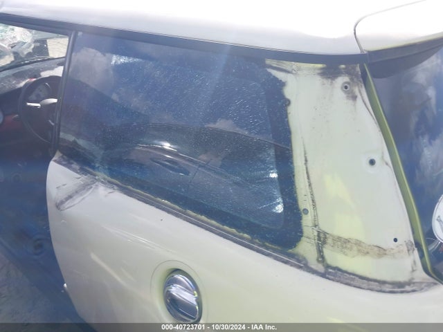 2011 MINI COOPER S WMWSV3C57BTY22294 Photo 5