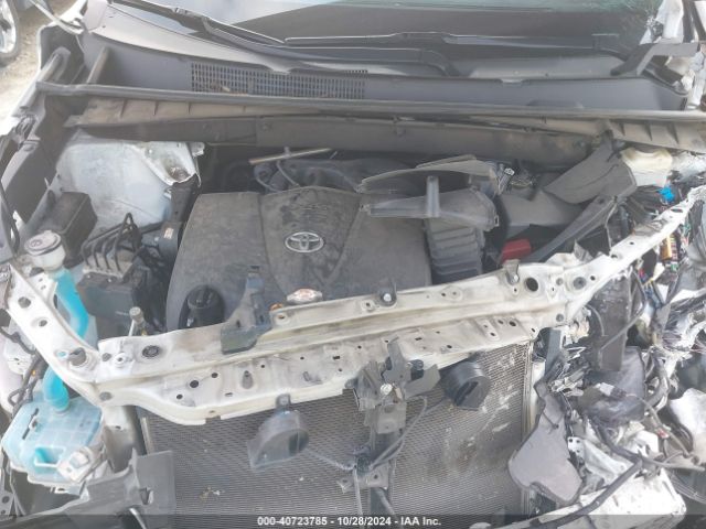 5TDKZRFH4JS542930 Toyota Highlander Xle