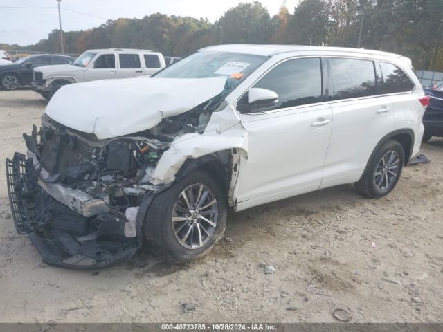 5TDKZRFH4JS542930 Toyota Highlander Xle