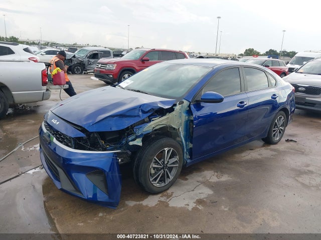 KIA Forte Lxs 2023 3KPF24AD6PE599873 Image 2