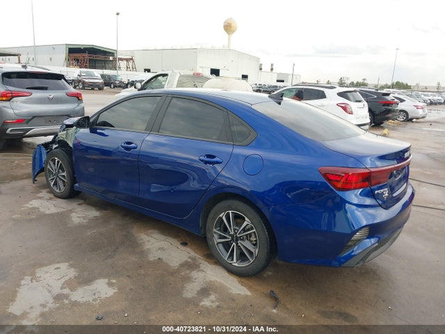 KIA Forte Lxs 2023 3KPF24AD6PE599873 Image 3