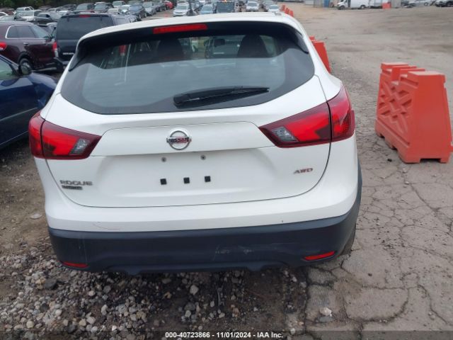 JN1BJ1CRXKW340068 Nissan Rogue Sport S