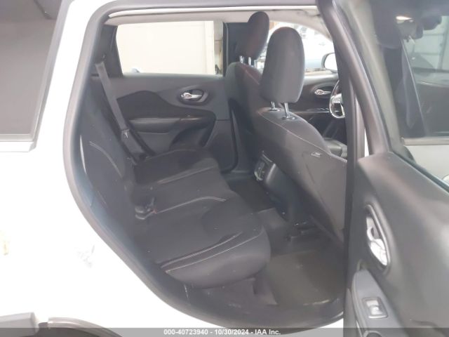 1C4PJMCS5GW341286 Jeep Cherokee Latitude