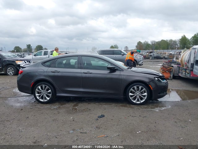 1C3CCCBG7FN672489 Chrysler 200 S