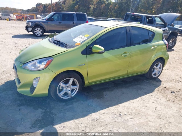 Toyota Prius C Two 2016 JTDKDTB37G1128083 Image 2