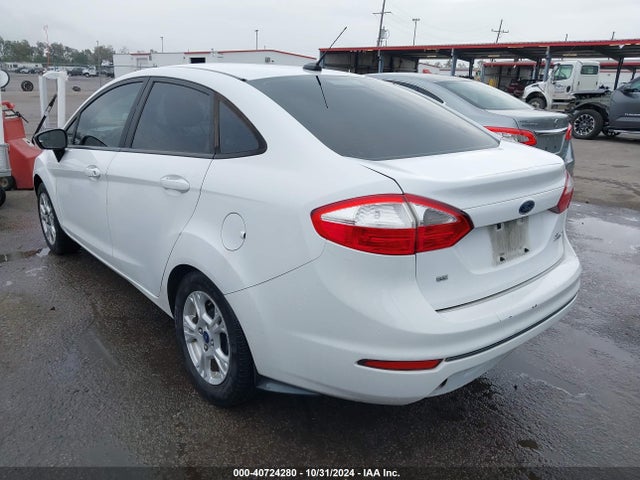 Ford FIESTA SE 2016 3FADP4BJXGM125546 Image 3