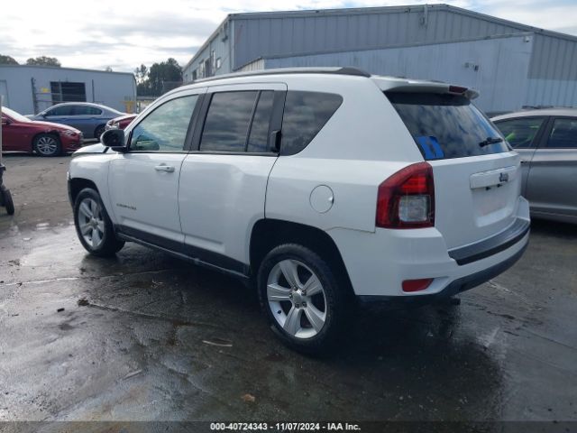 1C4NJCEA2GD648223 Jeep Compass Latitude