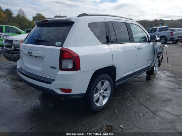 1C4NJCEA2GD648223 Jeep Compass Latitude
