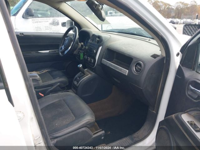1C4NJCEA2GD648223 Jeep Compass Latitude