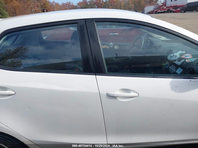Mazda Mazda2 Sport 2014 JM1DE1KZXE0178400 Image 13