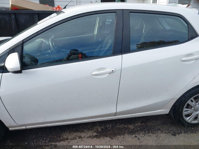 Mazda Mazda2 Sport 2014 JM1DE1KZXE0178400 Image 14